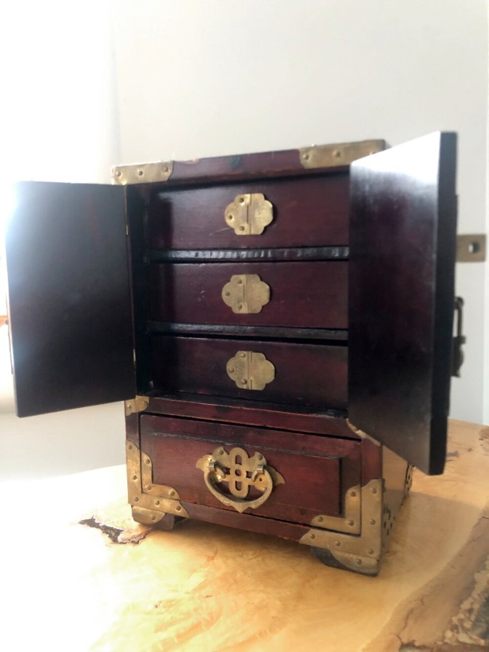 Vintage Chinese Rosewood Jewelry Cabinet with Jade Panels - Picture 8 of 10
